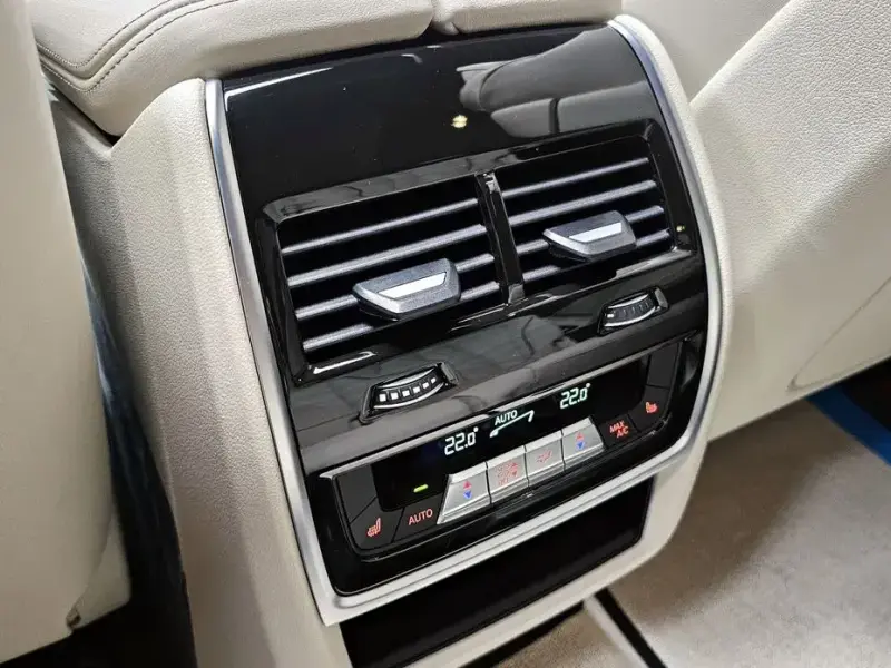 2025 BMW X7 с пробегом 5 187 км