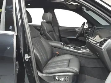 2025 BMW X7 с пробегом 65 524 км