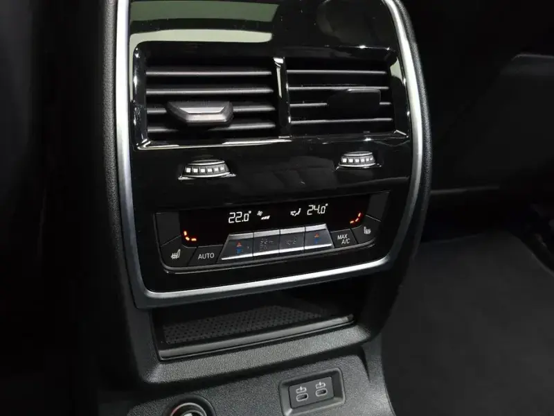 2025 BMW X7 с пробегом 65 524 км