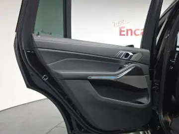 2025 BMW X7 с пробегом 65 524 км