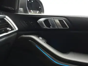 2025 BMW X7 с пробегом 65 524 км
