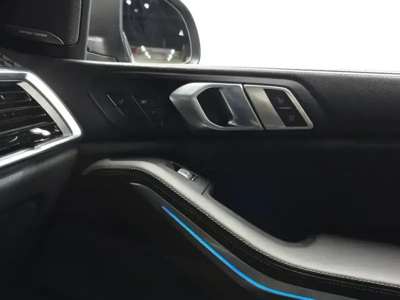 2025 BMW X7 с пробегом 65 524 км