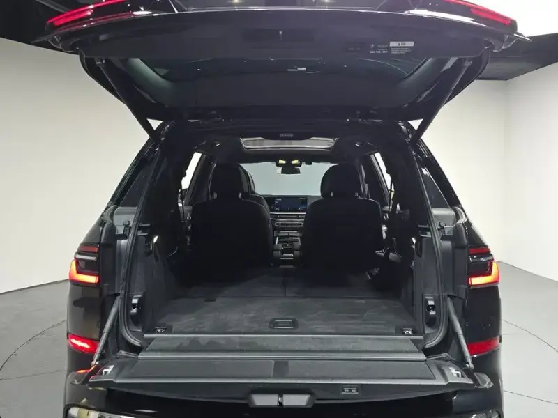 2025 BMW X7 с пробегом 65 524 км