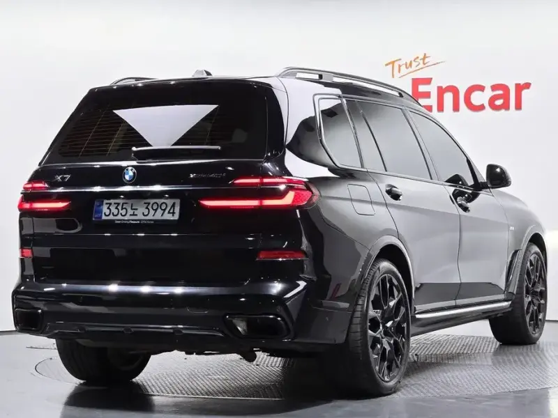 2025 BMW X7 с пробегом 10 527 км