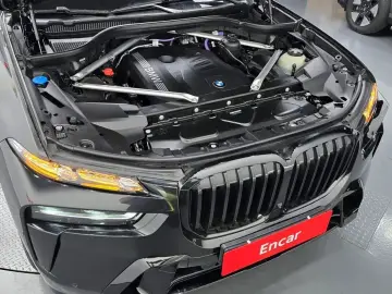 2025 BMW X7 с пробегом 10 527 км
