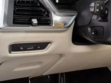 2025 BMW X7 с пробегом 10 527 км