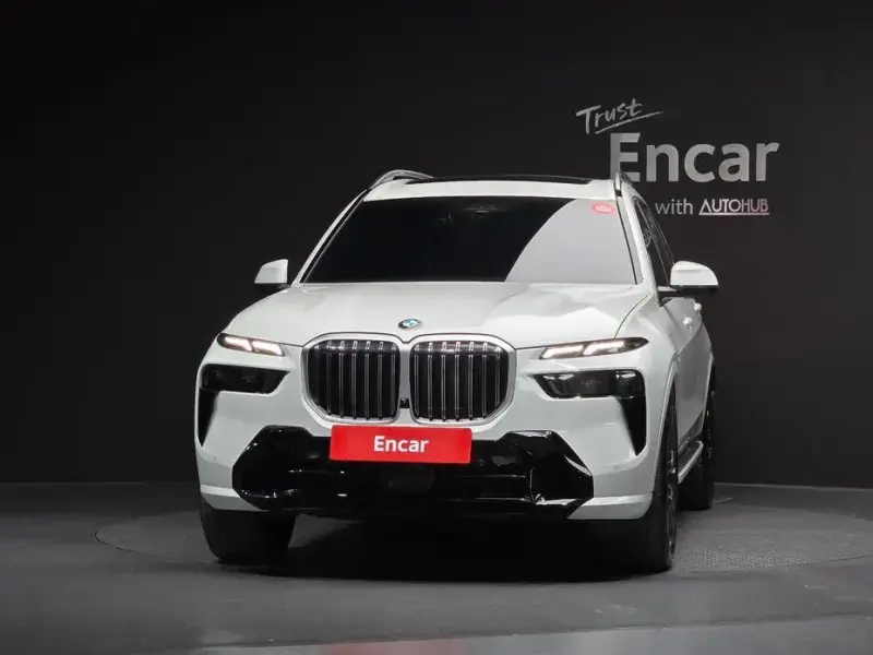 2025 BMW X7 с пробегом 9 311 км