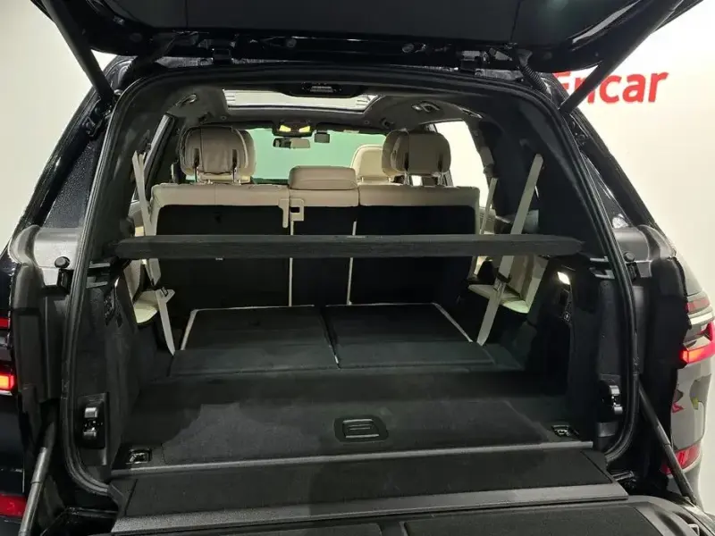 2025 BMW X7 с пробегом 10 527 км