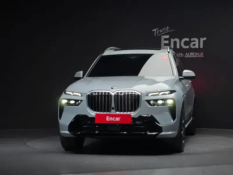 2025 BMW X7 с пробегом 5 806 км