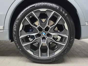 2025 BMW X7 с пробегом 5 806 км
