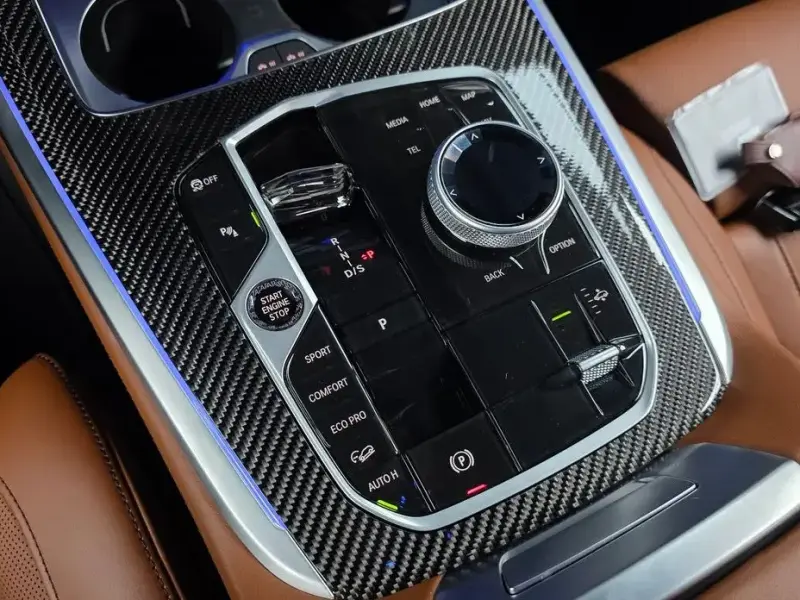 2025 BMW X7 с пробегом 5 806 км