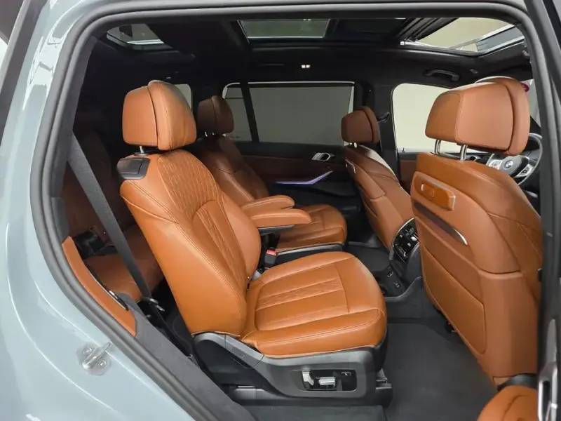 2025 BMW X7 с пробегом 5 806 км