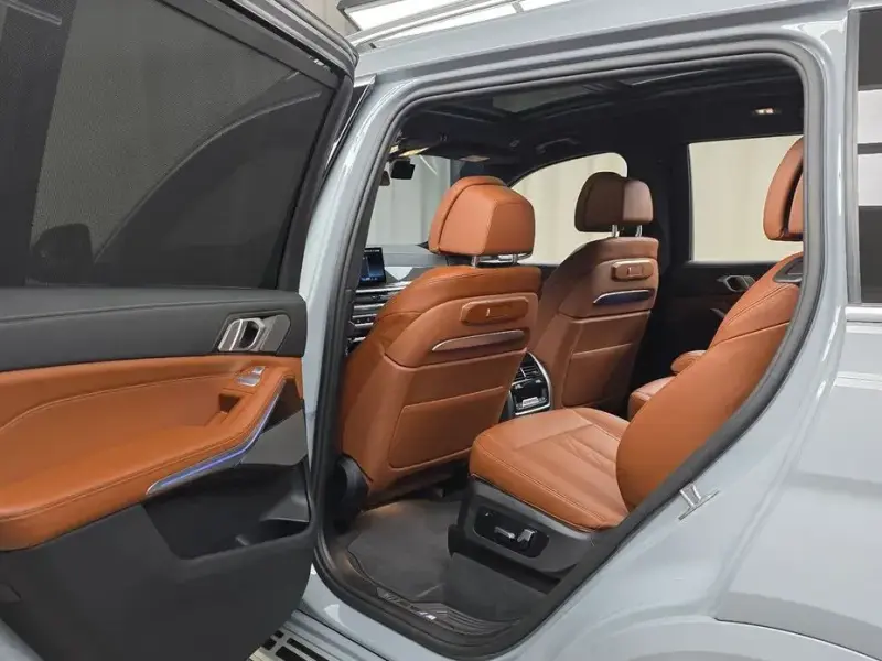 2025 BMW X7 с пробегом 5 806 км
