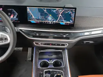 2025 BMW X7 с пробегом 5 806 км