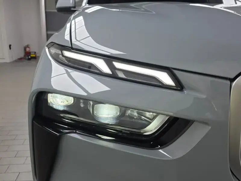 2025 BMW X7 с пробегом 5 806 км