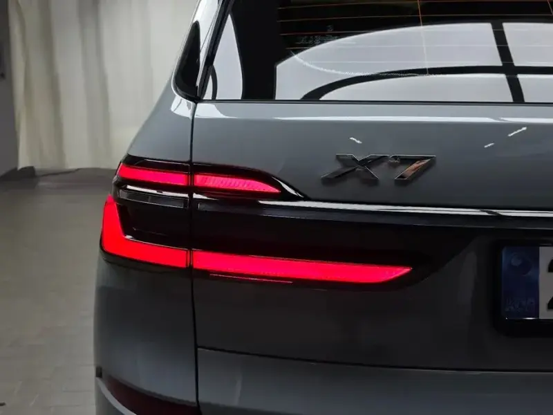 2025 BMW X7 с пробегом 5 806 км