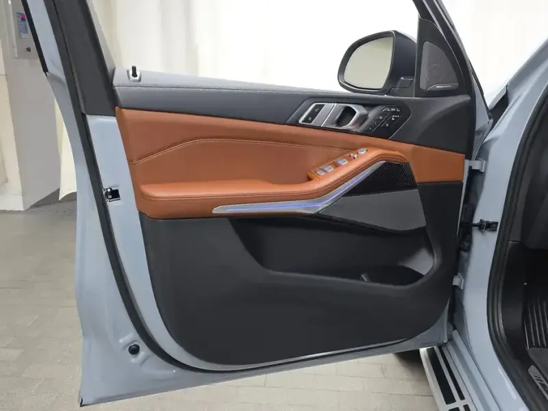 2025 BMW X7 с пробегом 5 806 км