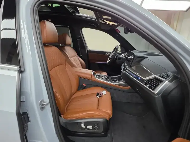 2025 BMW X7 с пробегом 5 806 км