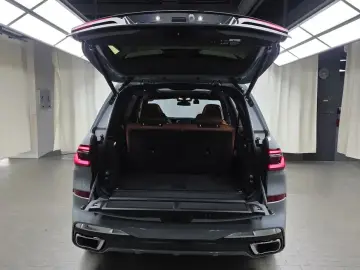 2025 BMW X7 с пробегом 5 806 км