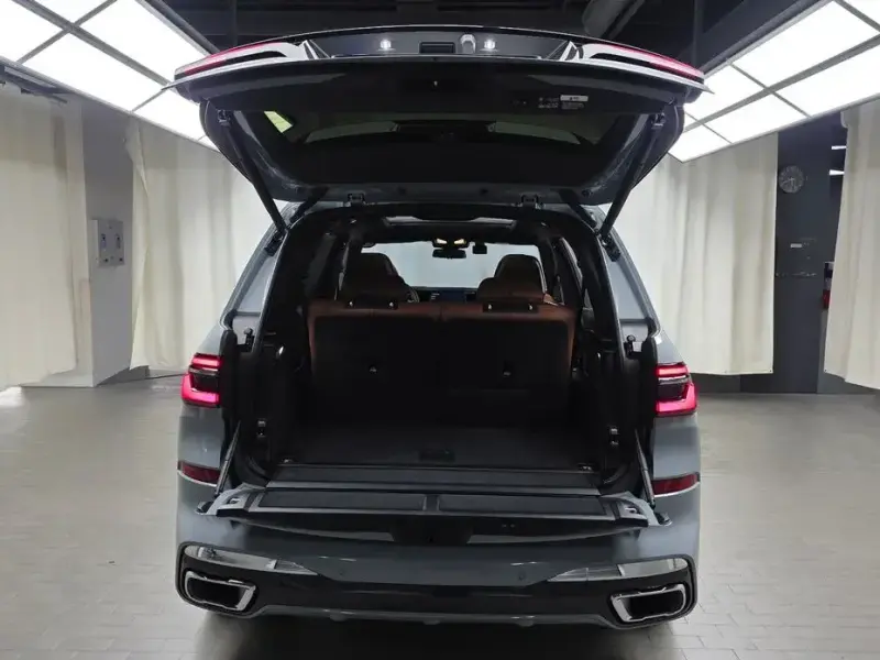 2025 BMW X7 с пробегом 5 806 км