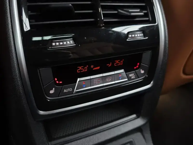 2025 BMW X7 с пробегом 5 806 км