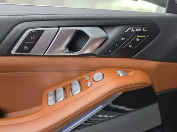2025 BMW X7 с пробегом 5 806 км