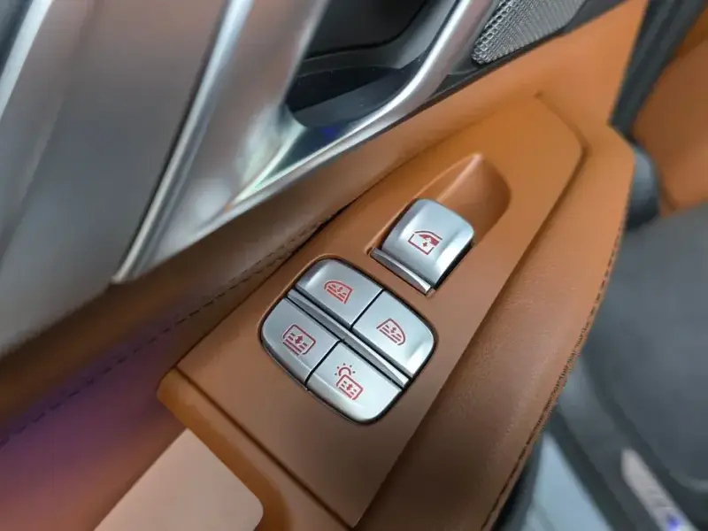 2025 BMW X7 с пробегом 5 806 км