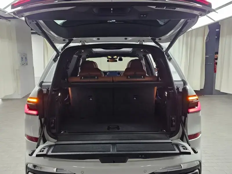 2024 BMW X7 с пробегом 3 902 км