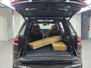2025 BMW X7 с пробегом 17 746 км