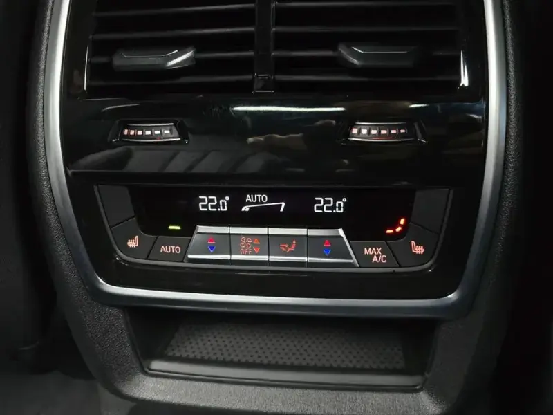 2025 BMW X7 с пробегом 20 790 км