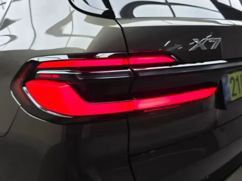 2025 BMW X7 с пробегом 17 746 км