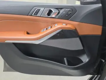 2025 BMW X7 с пробегом 17 746 км