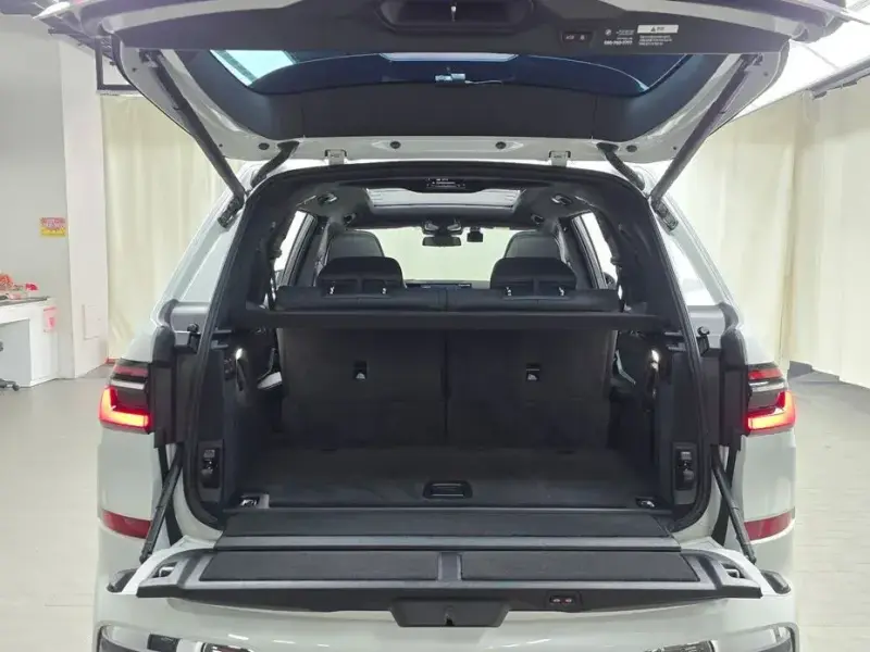 2025 BMW X7 с пробегом 20 790 км
