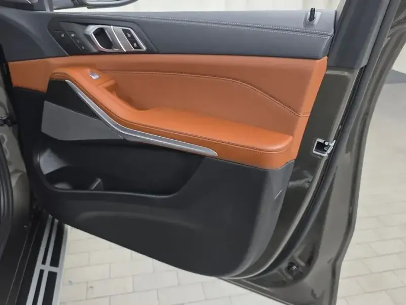 2025 BMW X7 с пробегом 17 746 км