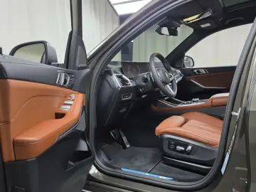 2025 BMW X7 с пробегом 17 746 км