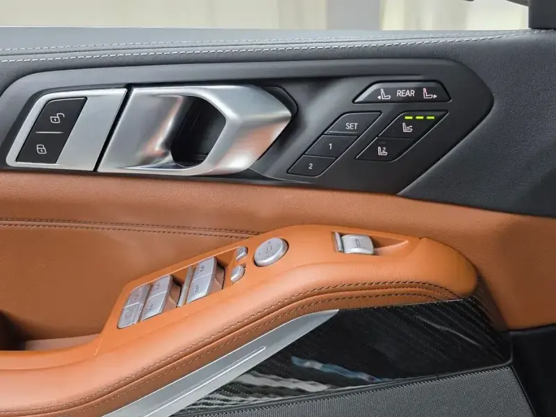 2025 BMW X7 с пробегом 17 746 км