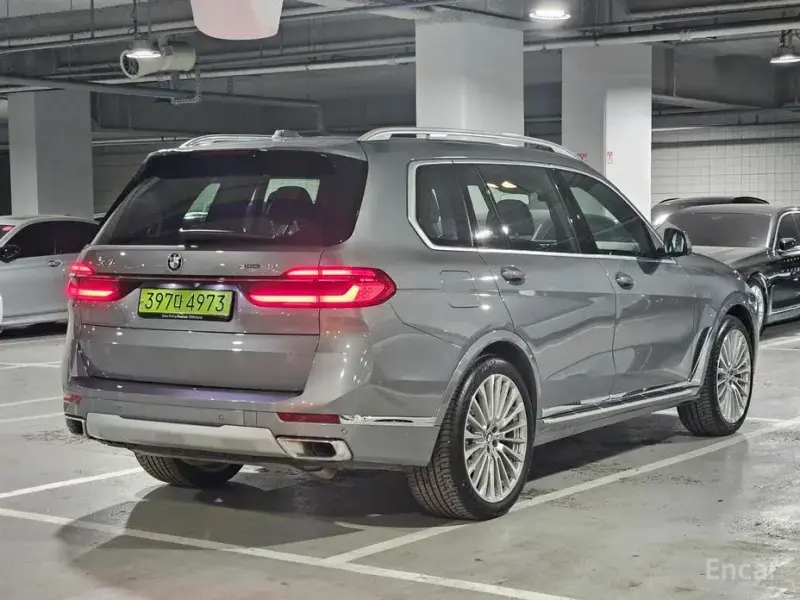 2025 BMW X7 с пробегом 11 760 км