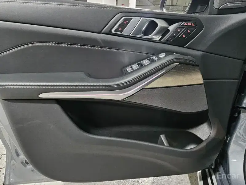 2025 BMW X7 с пробегом 11 760 км