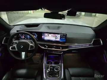 2025 BMW X7 с пробегом 7 606 км