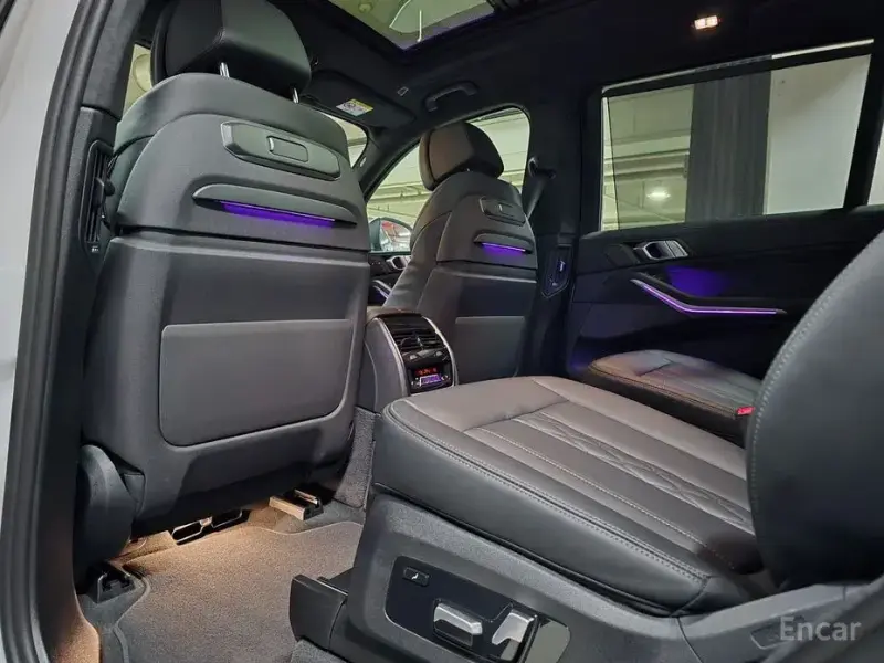 2025 BMW X7 с пробегом 7 606 км