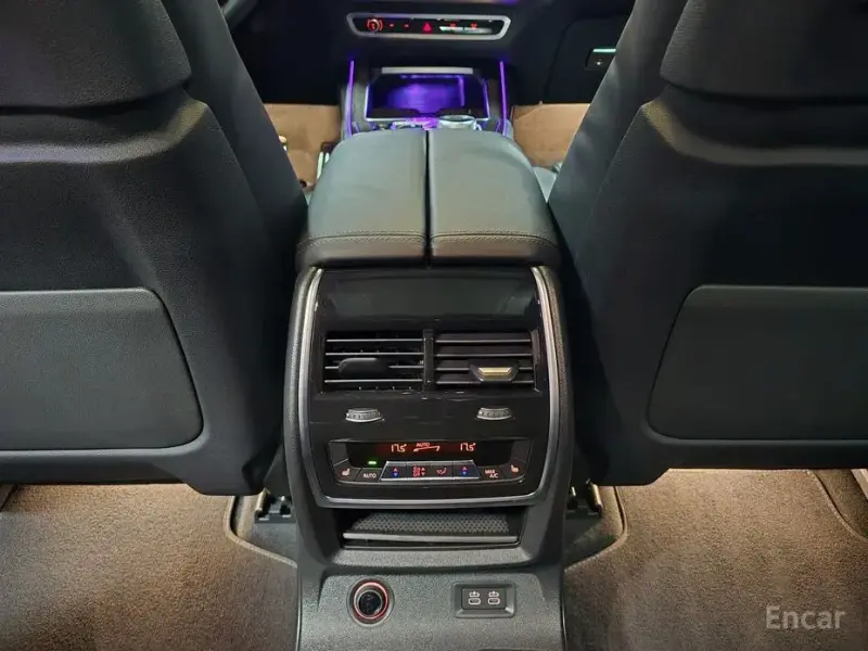2025 BMW X7 с пробегом 7 606 км