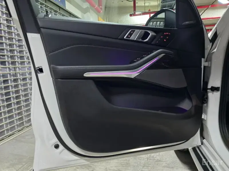 2025 BMW X7 с пробегом 7 606 км