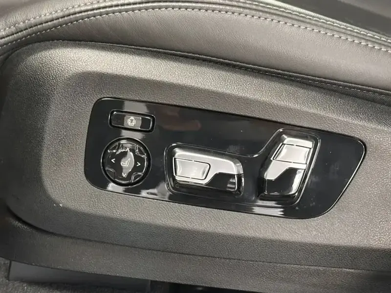2025 BMW X7 с пробегом 8 980 км