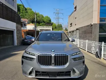 2025 BMW X7 с пробегом 4 550 км