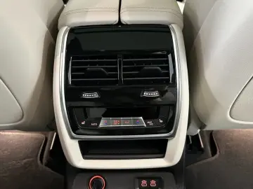 2025 BMW X7 с пробегом 4 282 км