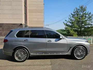 2025 BMW X7 с пробегом 4 550 км