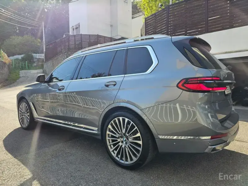 2025 BMW X7 с пробегом 4 550 км