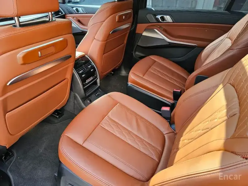 2025 BMW X7 с пробегом 4 550 км