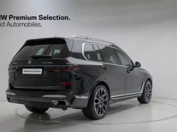 2024 BMW X7 с пробегом 18 557 км