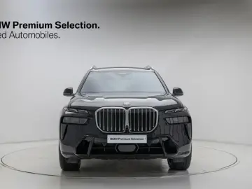 2024 BMW X7 с пробегом 18 557 км